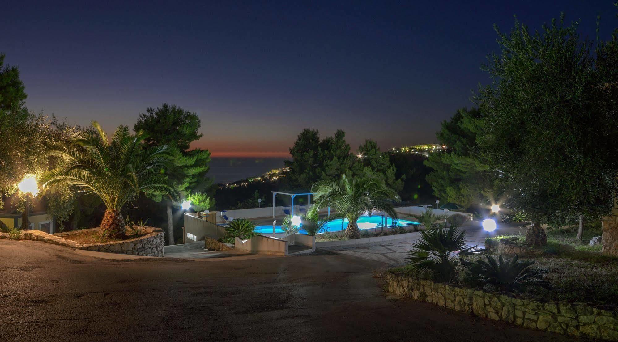 B&B Villa Nicoletta Peschici Buitenkant foto
